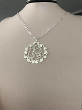 Load image into Gallery viewer, Name Necklace - Sandy texture frame