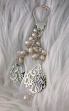 Load image into Gallery viewer, Keychain - 2 name Custom + pearls