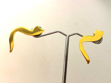 Load image into Gallery viewer, Custom Earring - single letter