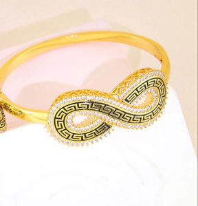Bracelet - Gold bracelet infinity
