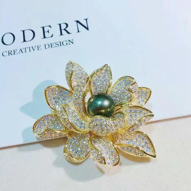 Brooch - Gold plated Flower Green lolly
