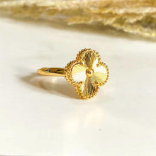 Load image into Gallery viewer, Stainless steel- one flower ring
