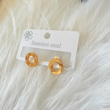 Load image into Gallery viewer, Stainless steel- Earring gold circle letters
