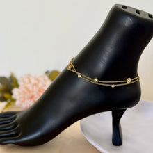 Load image into Gallery viewer, Anklet - stainless steel heart and circle stones
