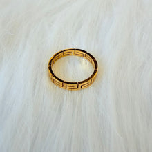 Load image into Gallery viewer, Ring - Stainless steel size 9 gold zigzag
