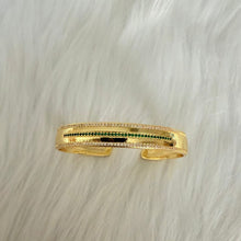 Load image into Gallery viewer, Bracelet - Simple gold bangle with green zircon stones
