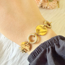 Load image into Gallery viewer, Bracelet - Gold circles chain bracelet with stone circle
