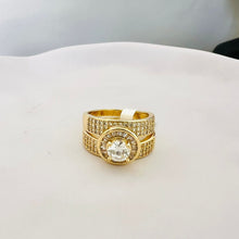 Load image into Gallery viewer, Ring size 7/9 - Two gold rings with big zircon stone
