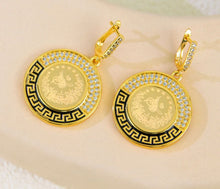 Load image into Gallery viewer, Earring - Gold new lira zigzag with zircon
