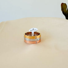 Load image into Gallery viewer, Ring - Stainless steel ring size 7/9 three colours with stone
