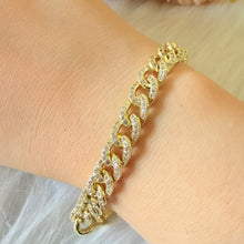 Load image into Gallery viewer, Bracelet - Gold simple chain bracelet with stones
