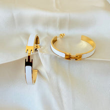 Load image into Gallery viewer, Stainless steel- Earrings open circle white
