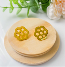 Load image into Gallery viewer, Earring - Simple 7 eye
