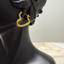 Load image into Gallery viewer, Stainless steel- Earrings gold big heart
