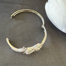 Load image into Gallery viewer, Bracelet - Silver zircon two cat head green eye
