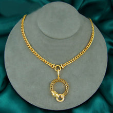 Load image into Gallery viewer, Necklace - Gold chain circle tiger head
