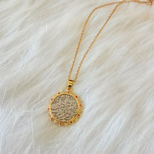 Load image into Gallery viewer, Necklace - Gold chain sun shape silver kol a3oz b rab elfalak
