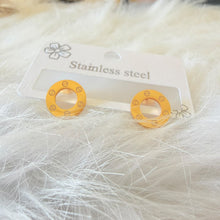 Load image into Gallery viewer, Stainless steel- Earring gold circle letters
