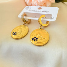 Load image into Gallery viewer, Stainless steel- Earrings circles 7 eyes black
