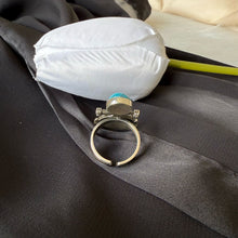 Load image into Gallery viewer, Ring - 925k Silver w lna fe el5yal 7yah ( free size )
