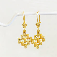 Load image into Gallery viewer, Earring - Gold long chain new shape
