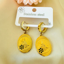 Load image into Gallery viewer, Stainless steel- Earrings circles 7 eyes black
