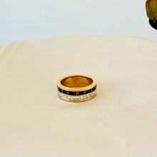 Load image into Gallery viewer, Stainless steel - ring size 7 trend zircon stones and black
