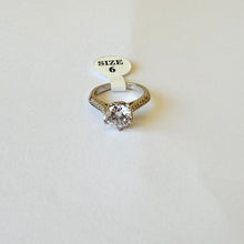 Load image into Gallery viewer, Ring size 6/7/8 - Silver with big zircon stone
