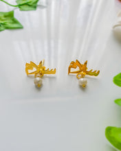 Load image into Gallery viewer, Earring - salam + pearl
