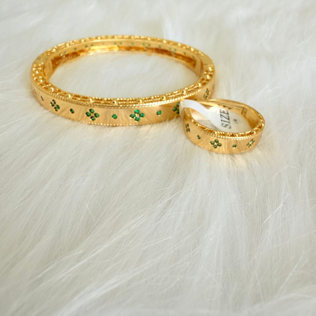 Sets - 2 pieces bracelet and ring green zircon