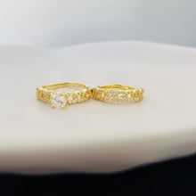 Load image into Gallery viewer, Ring size 7/8/9 - Two gold rings chains zircon
