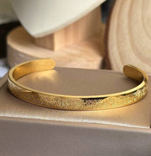 Load image into Gallery viewer, Bracelet - stainless steel ayat alkursi open back
