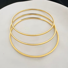 Load image into Gallery viewer, Stainless steel- 3 thin gold bangles two sizes
