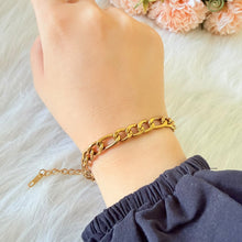 Load image into Gallery viewer, Stainless steel- gold bracelet simple chain
