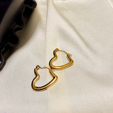 Load image into Gallery viewer, Stainless steel- Earrings gold big heart
