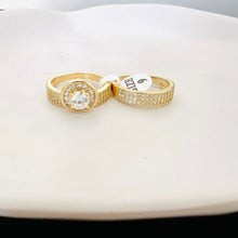 Load image into Gallery viewer, Ring size 7/9 - Two gold rings with big zircon stone
