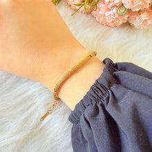 Load image into Gallery viewer, Stainless steel- gold bracelet twisted chain
