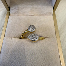 Load image into Gallery viewer, Ring - Gold free size zircon twisted two shapes
