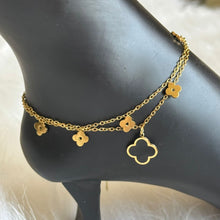 Load image into Gallery viewer, Anklet - stainless steel gold small clovers
