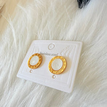 Load image into Gallery viewer, Stainless steel- Earring gold circle around white one
