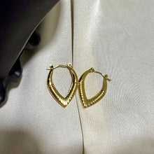 Load image into Gallery viewer, Stainless steel- Earrings gold oval
