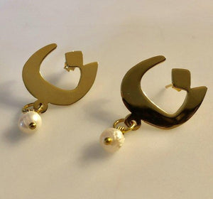 Custom Earring - letter + pearl