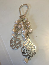 Load image into Gallery viewer, Keychain - 2 name Custom + pearls
