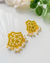 Load image into Gallery viewer, Customize Earring - Stars + pearls
