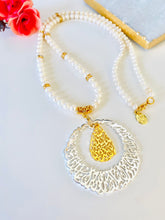 Load image into Gallery viewer, Necklace - 2 color circle + pearls
