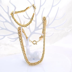 Necklace - very good and simple