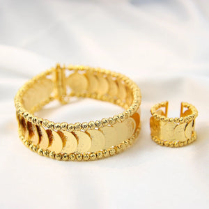 set -  of 2 pieces bracelet snd ring free size Lira