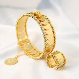 set -  of 2 pieces bracelet snd ring free size Lira