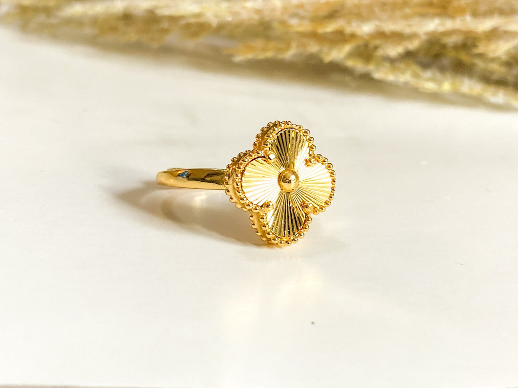 Stainless steel- one flower ring free size