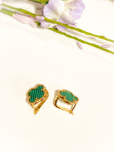 Load image into Gallery viewer, Earring - Green ribbed flower
